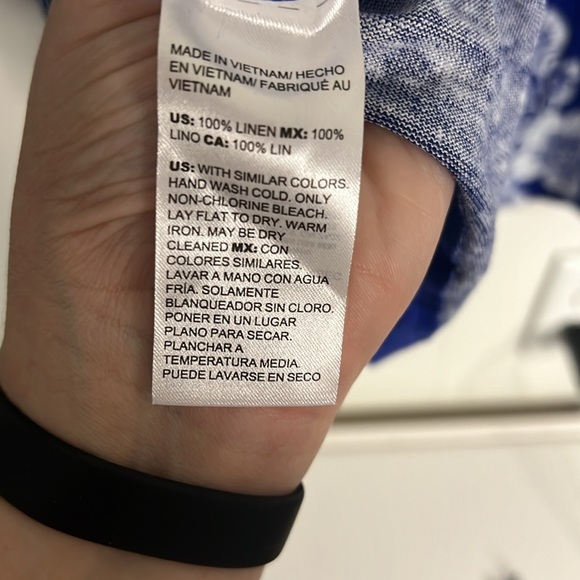 NWT Linen Blue and white floral blouse from Chicos. - Picture 4 of 4